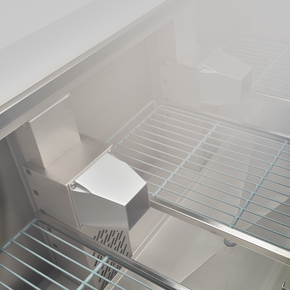 Stół chłodniczy 3 drzwiowy sałatkowy z nadstawą szklaną, 368 l | STALGAST, 832232