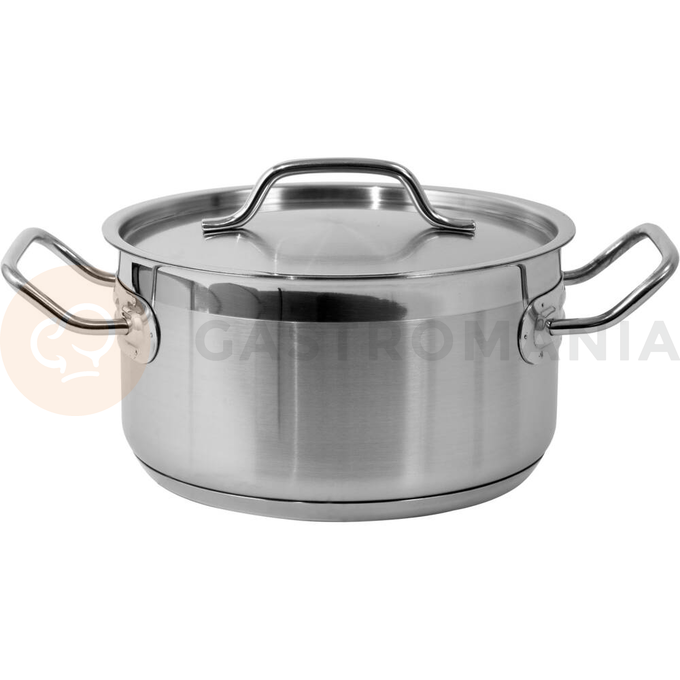 Profesjonalny garnek niski z pokrywką, o wymiarach 20x10,5 cm oraz pojemności 3,3 l.

Garnek YATO Professional Kitchen Equipment przeznaczony jest do profesjonalnego wykorzystania w branży gastronomicznej. Doskonale nadaje się do przygotowywania wszelkiego rodzaju potraw.

Wykonany jest z wysokiej jakości stali nierdzewnej 21/0, opracowanej specjalnie do użytku w gastronomii. Najważniejszą zaletą garnków wykonanych z tego rodzaju stali jest przewodzenie ciepła aż o 30% większe w porównaniu ze standardowymi garnkami wykonanymi ze stali 304. Charakteryzuje je również podwyższona odporność na uszkodzenia mechaniczne oraz działanie kwasów organicznych i detergentów. Właśnie dlatego, nadają się do mycia w zmywarkach, oraz są odporne na intensywne szorowanie powierzchni. 

Co ważne, garnki wykonane ze stali typu 21/0 nie zawierają szkodliwych dla zdrowia ludzkiego manganu i niklu.
Specjalna konstrukcja dna kapsułowego rozprowadza ciepło równomiernie po całej powierzchni spodu, co zwiększa stopień wykorzystania ciepła i efektywność gotowania. Przekłada się to bezpośrednio na ich jakość oraz komfort pracy kucharza. Takie rozwiązanie zmniejsza również ryzyko przypalenia potraw. 

Wkładka ferromagnetyczna w dnie pozwala na stosowanie garnków YATO na każdym rodzaju kuchenek, takich jak:
- elektryczna
- indukcyjna
- gazowa
- ceramiczna 

Boczne ściany garnka i pokrywka są wykonane z grubej stali, utrzymującej temperaturę dłużej niż standardowe naczynia ze stali typu 304. 

W garnkach YATO zastosowano wyjątkowo masywne i nienagrzewające się, solidnie zamocowane uchwyty. Gwarantuje to bezpieczeństwo i wieloletnią trwałość użytkowania.
Przeznaczony do profesjonalnego wykorzystania w branży gastronomicznej. Doskonale nadaje się do gotowania wszelkiego rodzaju potraw.

 | YG-00040, Garnek niski z pokrywką ze stali nierdzewnej 20x10,5 cm 3,3 l