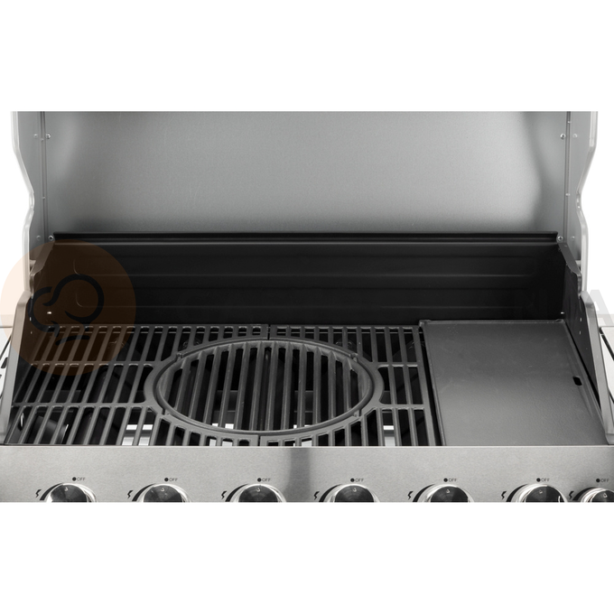 Grill gazowy 6+1 o nowoczesnym wyglądzie wykonany ze stali nierdzewnej, wyposażony w żeliwny ruszt o wymiarach 82 x 41,5 cm. Półki boczne oraz pojemna, zamykana szafka ułatwią przechowywanie przypraw i niezbędnych akcesoriów. Palnik boczny o mocy 2,2 kW umożliwi gotowanie i podgrzewanie potraw w garnku lub na patelni. Dodatkowym atutem jest miejsce na butlę gazową, pojemnik ze stali nierdzewnej umieszczony w jednej z półek bocznych oraz wbudowany otwieracz do butelek.

Wymiary i waga:
• Grill: 144 x 57 x 112cm 
• Ruszt żeliwny, żebrowy (4szt) - powierzchnia grzewcza 82 x 41,5 cm, waga 6,45kg
• Okrągły ruszt (ø30cm) wbudowany w ruszt żebrowy. Możliwość wyjęcia okrągłego rusztu i włożenia specjalnej, kamiennej płyty na pizzę (brak w zestawie)
• Kratka podgrzewająca: 82 x 12cm 
• Waga grilla: 46 kg
• Wymiar szyby: 76 x 13cm
• Wymiar półki bocznej: 34,5 x 42,5cm
• Wymiar pojemnika na jedzenie: 26,5 x 32,5 x 9,5cm
• UWAGA: brak płyty żeliwnej w zestawie. Możliwość dokupienia dwustronnej płyty o wymiarach 22 x 41cm (indeks YG-20020)

Informacje:
• Otwierana szafka ze specjalną kieszenią (otworem) przeznaczonym na przechowywanie w trakcie i po grillowaniu polskiej butli gazowej 11kg. 
• Pokrywa z termometrem zapewnia szybsze grillowanie oraz osłonę przed wiatrem. Dodatkowo dym z potraw nada im odpowiedni smak i aromat.
• Szybka umieszczona w pokrywie umożliwia podgląd stanu przyrządzanych potraw. Szybka o grubości 6mm odporna na wysoką temperaturę.
• Zapalnik umieszczony w pokrętłach
• Wyjmowany pojemnik na jedzenie - idealna do przechowywania zamarynowanych potraw, odłożenia upieczonych, gorących potraw i utrzymywanie ich temperatury (dodatkowo można owinąć je aluminiową folią)
• Niezawodny, żeliwny ruszt, który szybko się nagrzewa i długo utrzymuje ciepło.
• Kratka podgrzewająca nad rusztem wykonana ze stali nierdzewnej 
• Ilość palników: 6+1, czyli 6 palników głównych ze stali nierdzewnej, każdy o mocy 3kW. 1 palnik boczny o mocy 2,2kW.
• Łączna moc: 20,2kW
• Średnie spalanie gazu*: 1468 g/h
• Palnik boczny umożliwia ugotowanie lub podgrzanie zupy, przygotowanie sosów, zagotowanie wody na herbatę. 
• Stalowa misa odporna na działania wysokiej temperatury 
• Półki boczne oraz pojemna, zamykana szafka ułatwią przechowywanie przypraw i niezbędnych akcesoriów.
• 4 obrotowe kółka z hamulcem ułatwią transport grilla.
• 6 wieszaków umieszczonych na półkach bocznych. Idealne do zawieszenia sztućców, ściereczki itp.
• 7 pokręteł z niebieskim światłem LED, które zapalają się po uruchomieniu danego palnika. Oświetlenie ułatwią grillowanie po zmroku, informuje który palnik jest włączony
• Wyprofilowane osłony palnika (aromatyzery) z wycięciami 
• Otwieracz do butelek z boku grilla
• Możliwość wysunięcia płyty ściekowej i umycia poza grillem
• Możliwość dokupienia pokrowca na grilla - model YATO YG-20051
• Możliwość zainstalowania obrotowego rożna elektrycznego do przyrządzania m.in. kurczaka - model YG-20021

*Zużycie maksymalne przy działających wszystki palnikach

Materiał wykonania: 
• Ruszt: żeliwo
• Kratka podgrzewająca: stal nierdzewna (S/S 430)
• Palnik: stal nierdzewna
• Osłona palnika (aromatyzer): stal pokryta emalią
• Termometr: stal nierdzewna
• Pokrywa: stal nierdzewna (S/S 430), podwójna warstwa
• Misa: stal, malowana na kolor czarny, odporna na wysoką temperaturę
• Uchwyt: stal nierdzewna
• Panel przedni: stal nierdzewna (S/S 430)
• Półki boczne: stal nierdzewna (S/S 430)
• Półki boczne (wieszaki): tworzywo sztuczne, kolor szary
• Szafka przednia (drzwiczki): stal nierdzewna (S/S 430), podwójna warstwa
• Szafka przednia (pozostałe elementy): stal, malowana proszkowo na kolor srebrny
• Szyba: szkło hartowane
• Pojemnik na jedzenie: stal nierdzewna

STAL NIERDZEWNA S/S 430 należy do wysokogatunkowych stali ferrytycznych. Wysoka zawartość chromu a tym samym wysoka odporność korozyjna pozwala na zastosowanie w produktach o podwyższonym działaniu wody. 

ŻELIWO - wysokowęglowy stop żelaza z węglem (ponad 2,11% węgla). Gwarantuje lepsze parametry termiczne - równomiernie się nagrzewa, doskonale przewodzi temperaturę, długo utrzymuje ciepło. Jest bardzo trwały oraz wysoce odporny na ścieranie i korozję

Zalety grillowania na grillu gazowym:
• WYJĄTKOWY SMAK -wyjątkowy smak otrzymujemy dzięki odparowywaniu z potraw soków i tłuszczy. Kopuła w grillu gazowym zatrzymuje dym i nadaje im aromat
• KONTROLA TEMPERATURY -dzięki pokrętłom, pokrywie, kilku palnikom oraz termometrowi jesteś w stanie dopasować temperaturę do przyrządzanych mięs, warzyw i serów.
• KOMFORT PRACY -W porównaniu do grilli węglowych grillowanie oraz konserwacja będzie dużo łatwiejsza. Po pierwsze dzięki szybkiemu nagrzewaniu się grilla możesz zacząć smażyć już po kilku minutach. Po drugie nie musisz dorzucać węgla, dmuchać i kontrolować wielkości płomienia. Po trzecie czyszczenie grilla gazowego jest znacznie szybsze - m.in. nie wymaga wysypywania popiołu.

Możliwość dokupienia dodatkowych akcesoriów:
• pokrowiec YG-20051
• płyta żeliwna YG-20020
• rożno elektryczne YG-20021
• wąż z reduktorem VOREL 99670 lub 99671

W celach logistycznych grill gazowy zapakowany jest w karton. Panel grilla wraz z pokrywą dostarczony jest w całości, co ułatwia i przyspiesza montaż

Do grilla nie jest dołączony reduktor oraz wąż. | Itami, Grill gazowy 6+1 stal nierdzewna 20,5 kW, z szybą