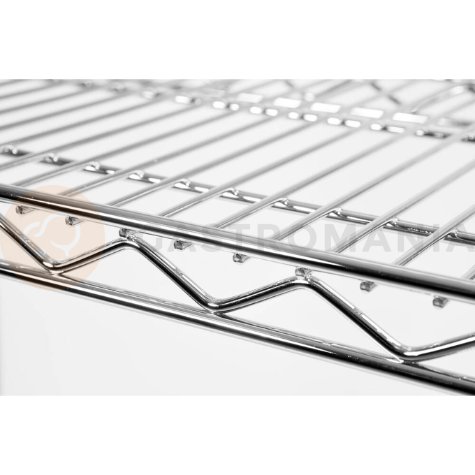 Półka regału o wymiarze 610 x 1060 mm ze stali chromowanej.
Półka Yato przeznaczona do ażurowego regału, doskonale sprawdzającego się w kuchniach, magazynach, sklepach, warsztatach. Wzmocnienie sprawia, że nośność każdej półki wynosi aż 200 kg, a całego regału - 800 kg. Chromowana powierzchnia gwarantuje ochronę przed korozją i uszkodzeniami eksploatacyjnymi, a druciana konstrukcja zapewnia produktom idealną wentylację.
• wysokość półek można swobodnie regulować na słupkach
• półka jest sprzedawana w kompletach po 4 szt.
• regał nadaje się do samodzielnego montażu i jest łatwy do utrzymania w czystości
• gotowy regał składa się z 4 półek i 4 słupków - zestawy półek i słupków należy zakupić osobno
• w zestawie znajdują się 4 komplety klipsów montażowych

Informacje
• nośność: 200 kg
• szerokość: 1060 mm
• głębokość: 610 mm
• grubość drutu: 3,4 mm
• grubość rantu: 4,6 mm
• grubość wzmocnienia półki: 6,1 mm

 | YG-09056, Półka do regału ażurowego 610x1060 mm