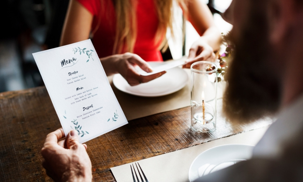 Jak przygotować menu w restauracji? Poznaj nasze porady!